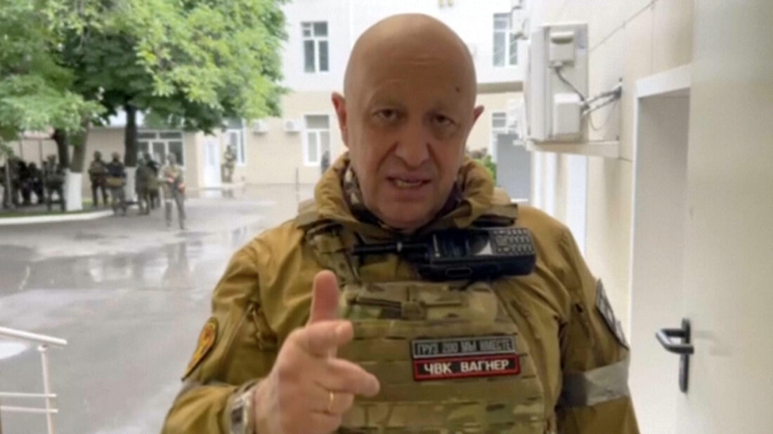 Rebel commanders pledge loyalty to Putin | News, Sports, Jobs - Vimarsana News